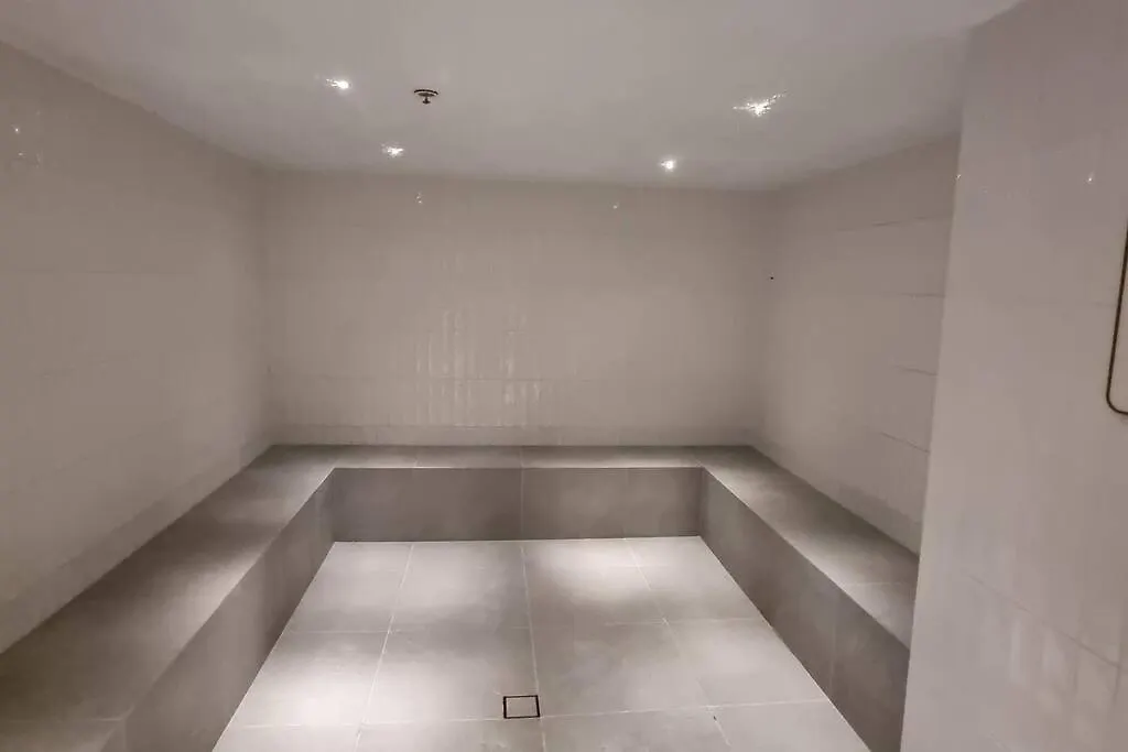 Apartment Marvelous Oceanviews 2B2B Resortstyleamenities Gold Coast Australia